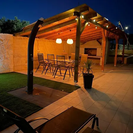 Villa Kala Entire With Private Pool
