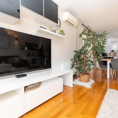 Kala Entire With Private Pool Villa Bilice