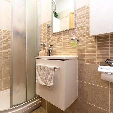 Kala Entire With Private Pool Villa