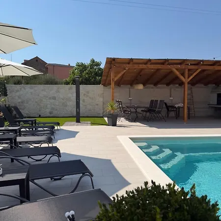 Villa Kala Entire With Private Pool